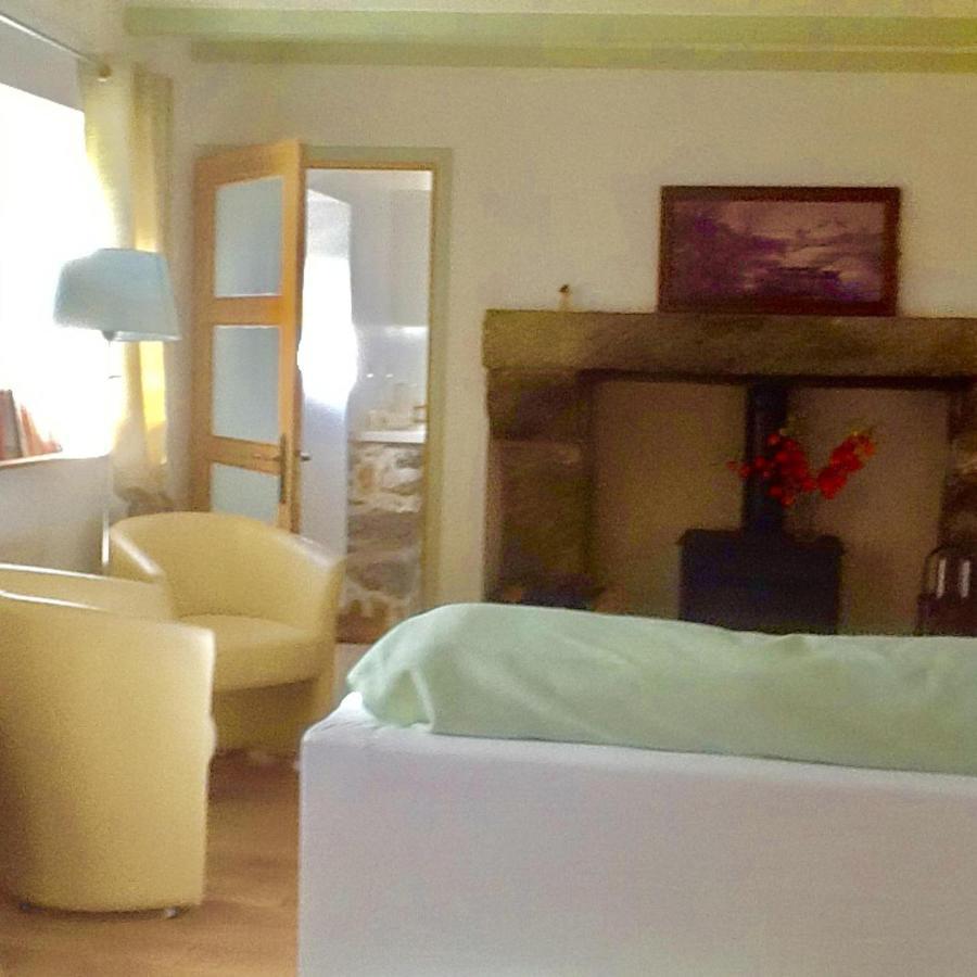 Captivating 2-Bed House With Log Burner In Kérien Dış mekan fotoğraf